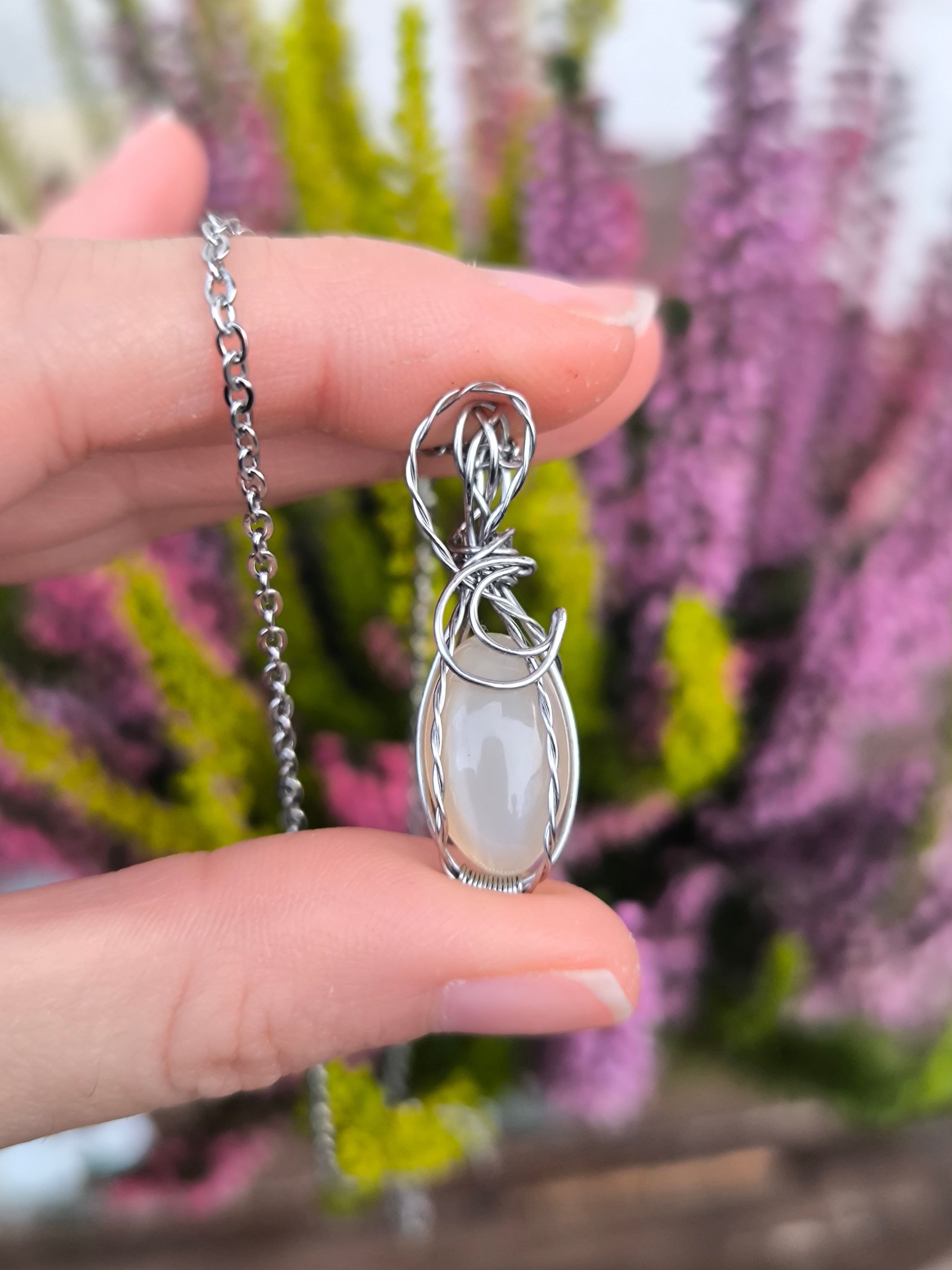 Collana Lunaris