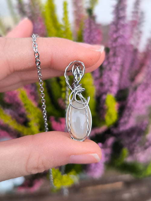 Collana Lunaris